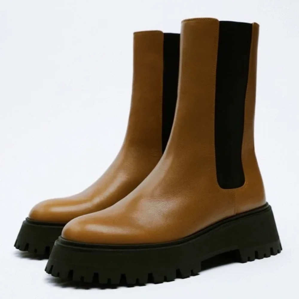 NEW ZARA Lug Sole Leather Camel Chelsea Ankle Boots Booties.